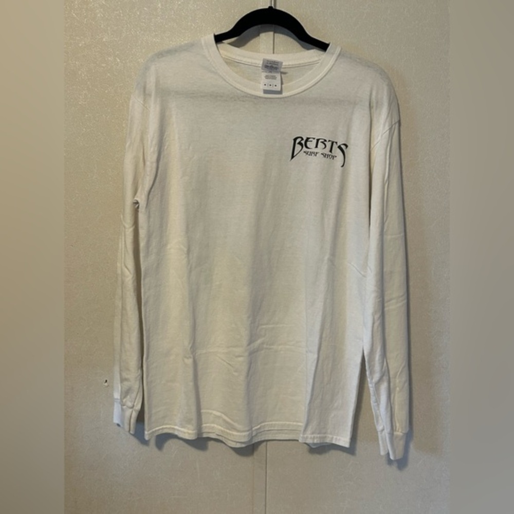 Gildan | Burt’s Surf shop White Long Sleeve Men's Tee | Size Medium.